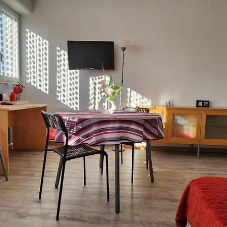 Apartament Locbordeaux-fr - Appt Proche Chu - Wifi *